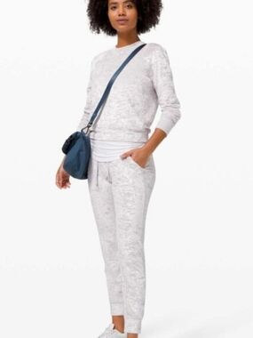 Lululemon Warm Down Crew/Ready To Crush Joggers Chrome Crushed Velvet Set Size 2